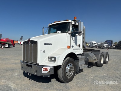2012 Kenworth T800 6x4 T/A Day Cab Truck Tractor