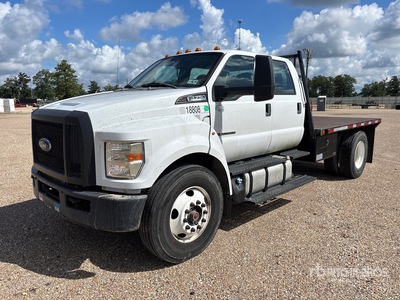 2017 Ford F-750 4x2 Crew Cab Flatbed Truck