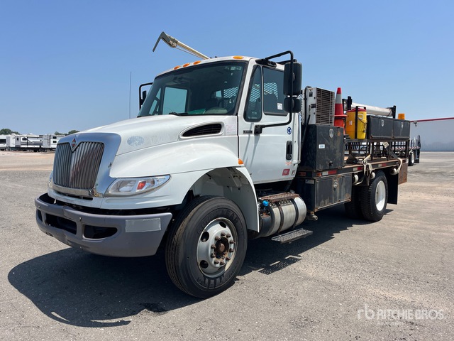 2019 International 4300 4x2 Utility Truck