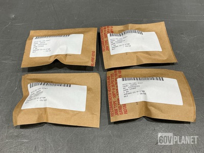(235) Eaton 10250TC22 Lens Lights