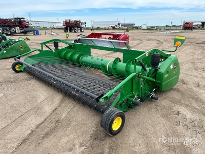 John Deere 615P 15 ft Combine Pickup Header