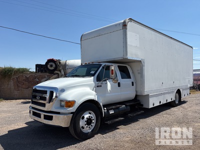 2015 Ford F-650 XLT 4x2 Van Truck