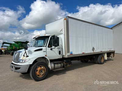2012 International Durastar 4300 4x2 Autocarro furgonato