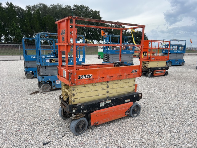 2017 JLG 1932R Electric Scissor Lift