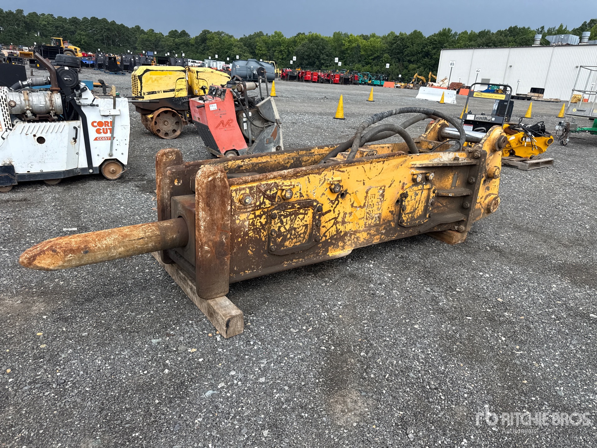 2002 NPK E225 Hydraulic Breaker