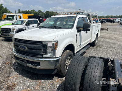 2019 Ford F-350 4x4 Extended Cab Autocarro di servizio