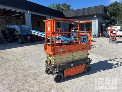 2019 JLG 1932R Electric Scissor Lift