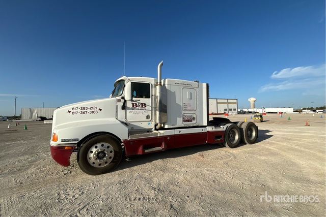 1998 Kenworth T600 6x4 T/A Sleeper Truck Tractor
