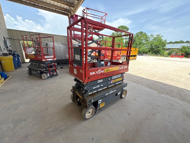 2018 Skyjack SJIII-3219 Electric Scissor Lift