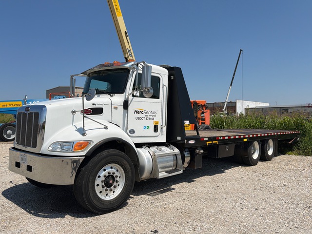2020 Peterbilt 348 6x4 Rollback Truck