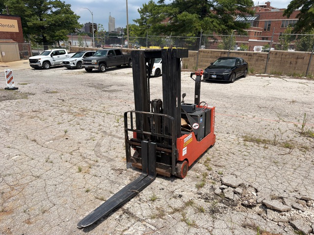 2018 Toyota 6BWC20 3750 lb Electric Stacker