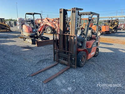 2008 Nissan MY1F2A25V 4300 lb Pneumatic Tire Forklift (Inoperable)