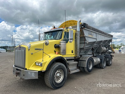 Bay-Lynx Multicat on 2011 Kenworth T800 Stone Spreader Truck