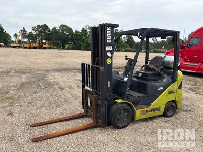 Clark S30CL 6000 lb Cushion Tire Forklift