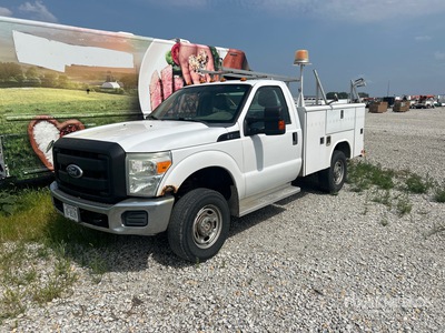 2011 Ford F-250 XL 4x2 Camión Utilitario (Inoperable)