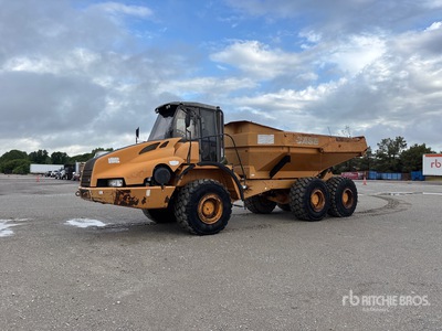 Case 330B Tombereau