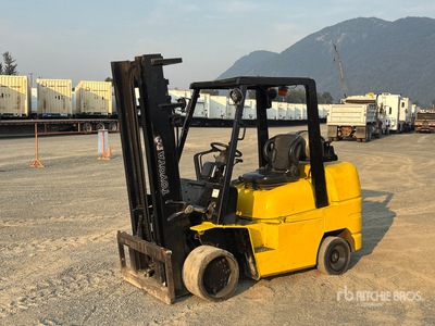 1997 Toyota 526FGCU45 6000 lb Cushion Tire Heftruck