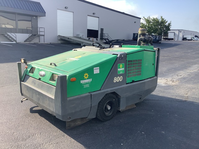2019 Tennant 800 Floor Sweeper