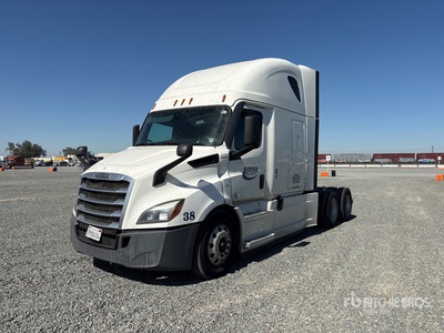 2020 Freightliner Cascadia 116 6x4 T/A Sleeper Truck Tractor