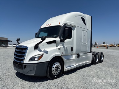 2020 Freightliner Cascadia 116 6x4 T/A Sleeper Truck Tractor