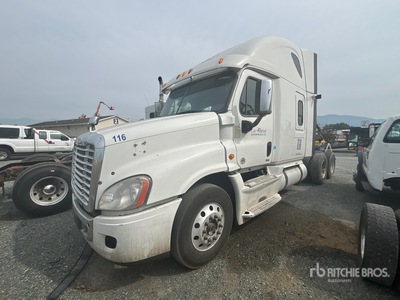2014 Freightliner Cascadia 125 6x4 Sleeper Truck Tractor