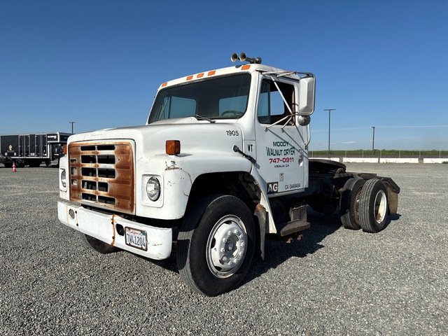 1988 International 1654 4x2 S/A Day Cab Truck Tractor