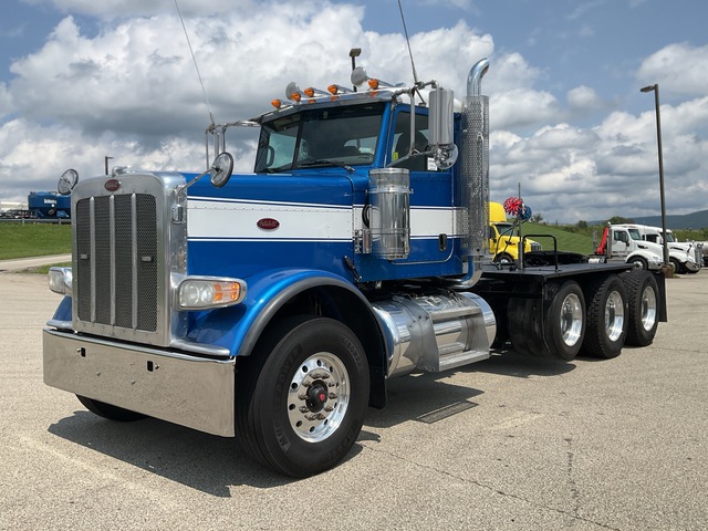 2019 Peterbilt 389 8x4 Heavy Haul Tri/A Day Cab Truck Tractor