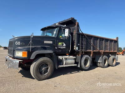 1996 Mack CL713 Tri/A-kiepwagen