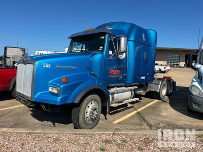 2017 Western Star 4900FA 6x4 T/A Sleeper Truck Tractor (Inoperable) (Glider Kit)