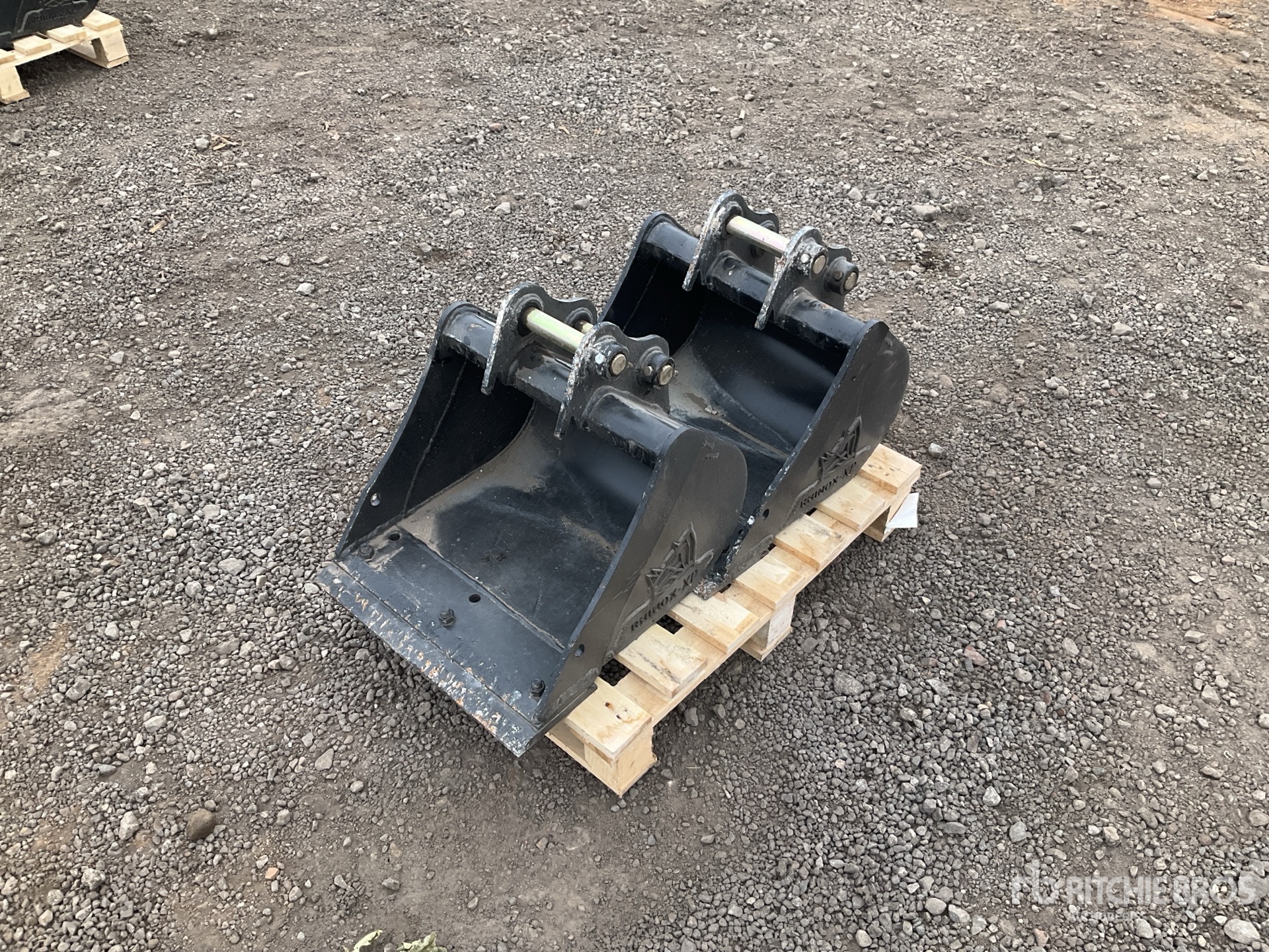 Quantity of (2) Rhinox 450 mm Digging Excavator Bucket (Unused)