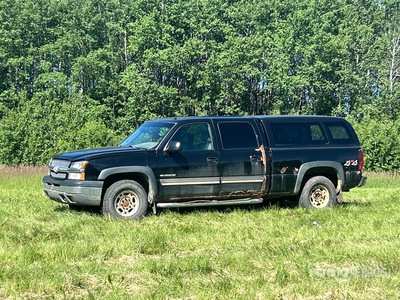 2003 Chevrolet Silverado 1500 HD 4x4 Crew Cab Pickup