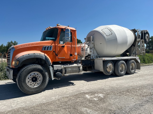 2009 Mack GU713 10x4 Mixer Truck