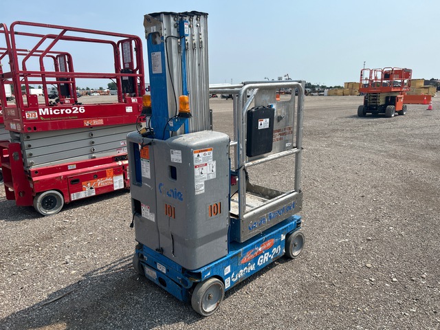 2015 Genie GR-20 Vertical Mast Lift