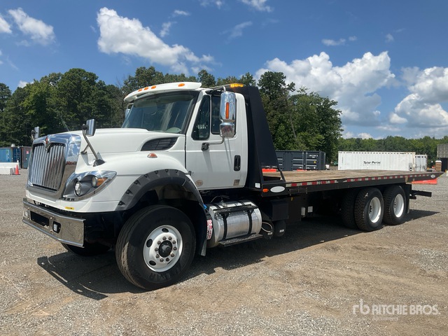 2018 International 7600 6x4 Rollback Truck