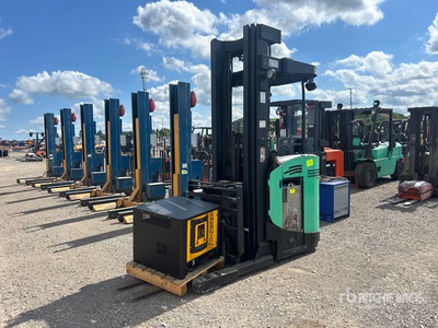Mitsubishi EDR15N-36V 3000 lb Chariot à mât rétractable