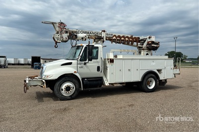 2003 Terex Telelect on 2004 International 4300 SBA 4x2 Camion pelle