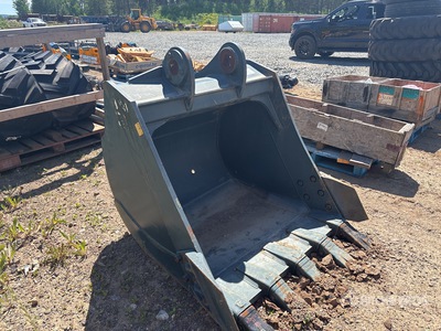 Hyundai R220 45 in 1.20 cyd Digging Bucket (Unused)