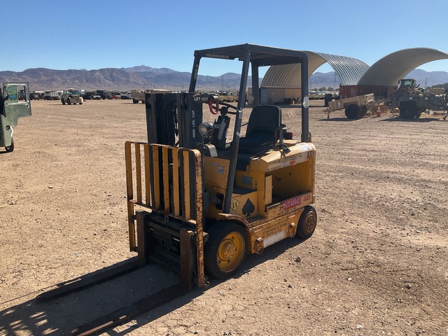 Hyster E40XL Electric Forklift