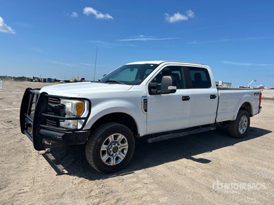 2017 Ford F-250 XL 4x4 Crew Cab Pickup