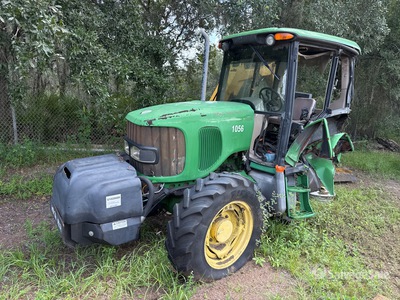 2006 John Deere 6415 4WD ユーティリティトラクター (Inoperable)