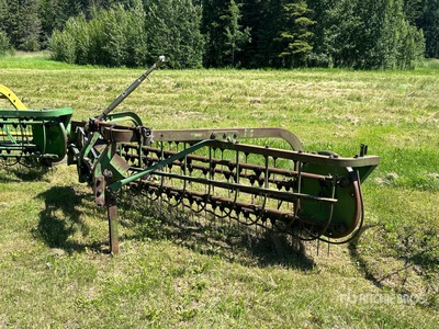 John Deere 350 7 ft Hay Rake