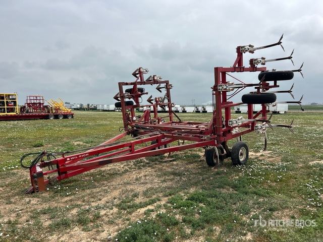 Wil-Rich 4430 28 ft Cultivator