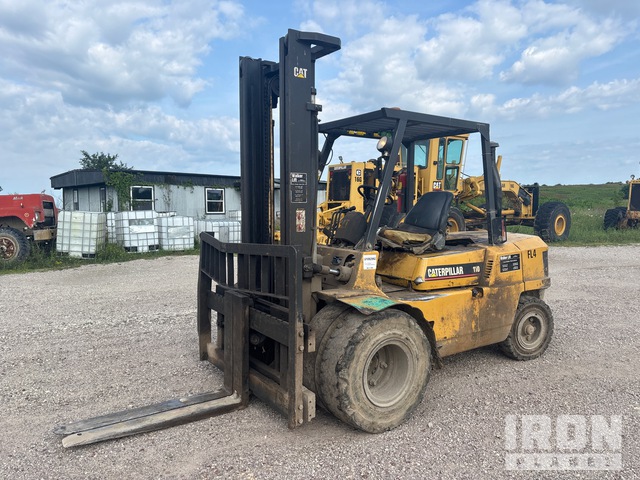1997 Cat DP50 11000 lb Pneumatic Tire Forklift
