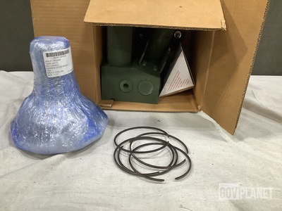 (1) Guidewheel Carrier, (1) Fluid Filter, (60) Retaining Rings & Assorted Items