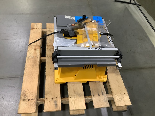 DeWalt DW744 10" Portable Table Saw