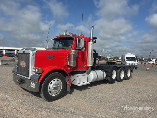 2006 Peterbilt 379 8x4 Winch Truck