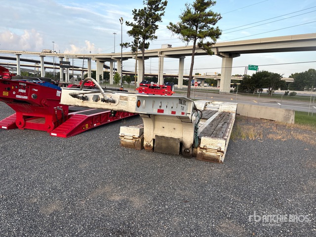 2004 Trail King TK110HDG-503 Tri/A Removable Gooseneck Lowboy Trailer