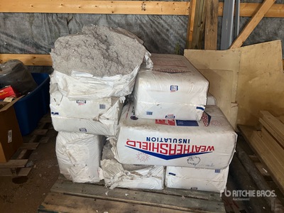 Quantity of (8) Weathershield Insulation Divers - Magasin, entrepôt, consommateur