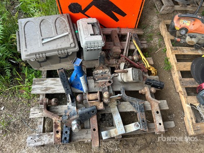 Hitch Receiver, Jack Stand & Tool Box