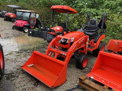 2023 Kubota BX2380TV60-1 4WD tractor utilitario
